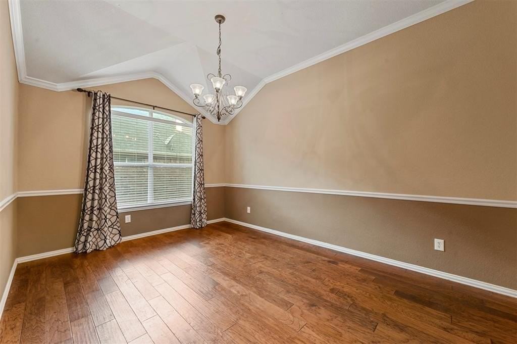 11962 Henderson Dr - Photo 3 of 24