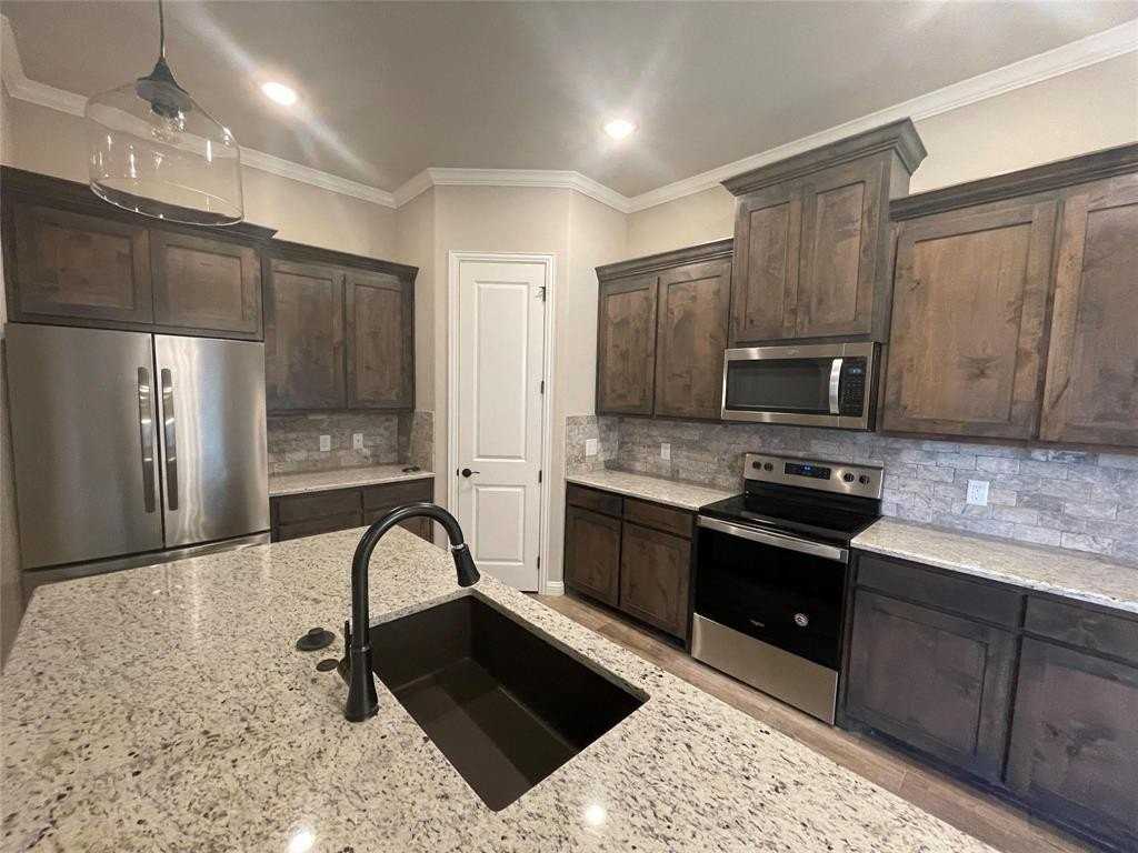 3022 Promenade Dr - Photo 7 of 20