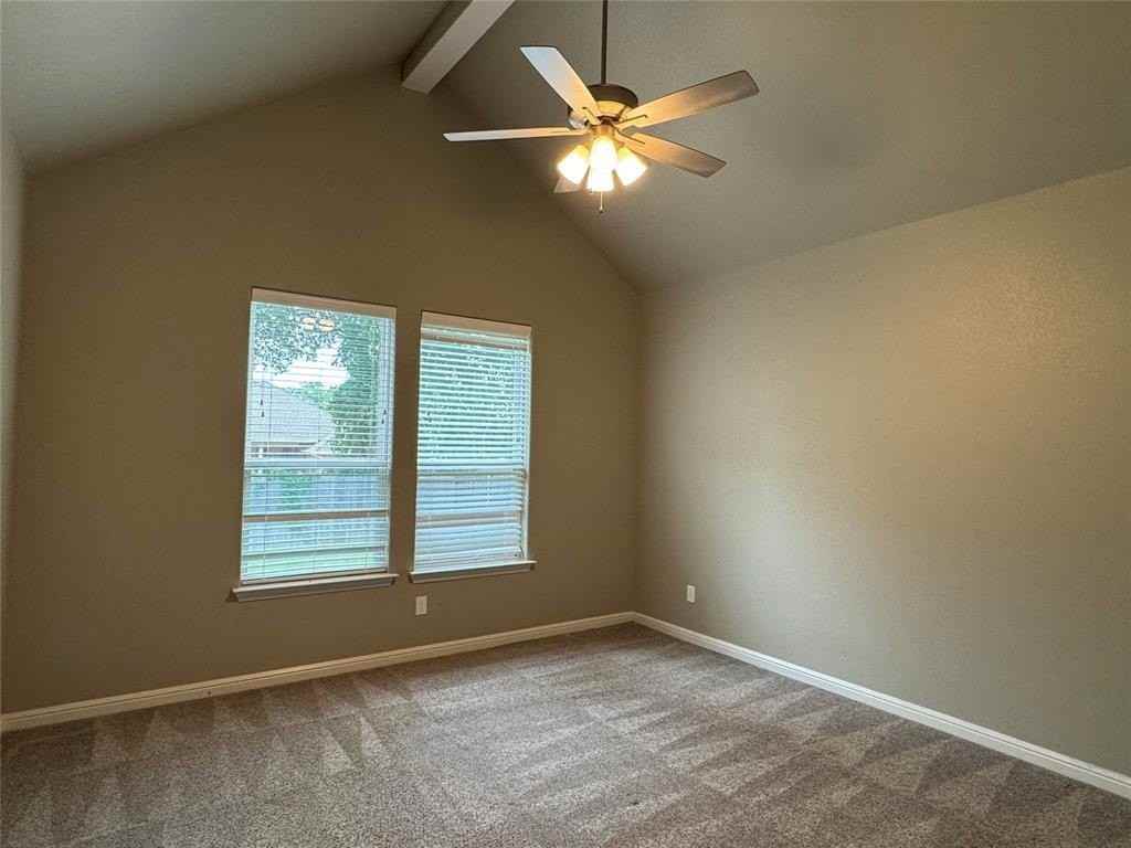 612 Sovereign Dr - Photo 4 of 15