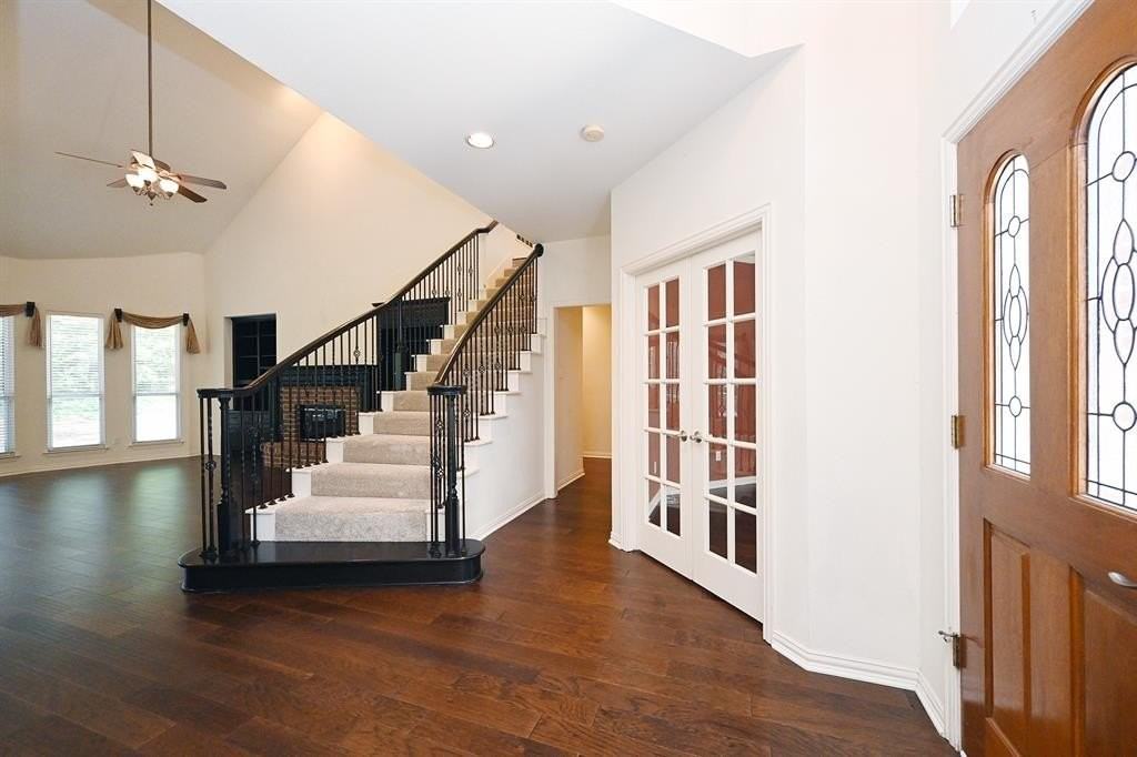 2017 Winding Creek Blvd - Photo 2 of 23