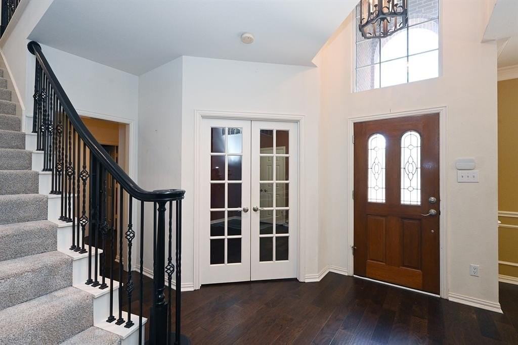 2017 Winding Creek Blvd - Photo 3 of 23