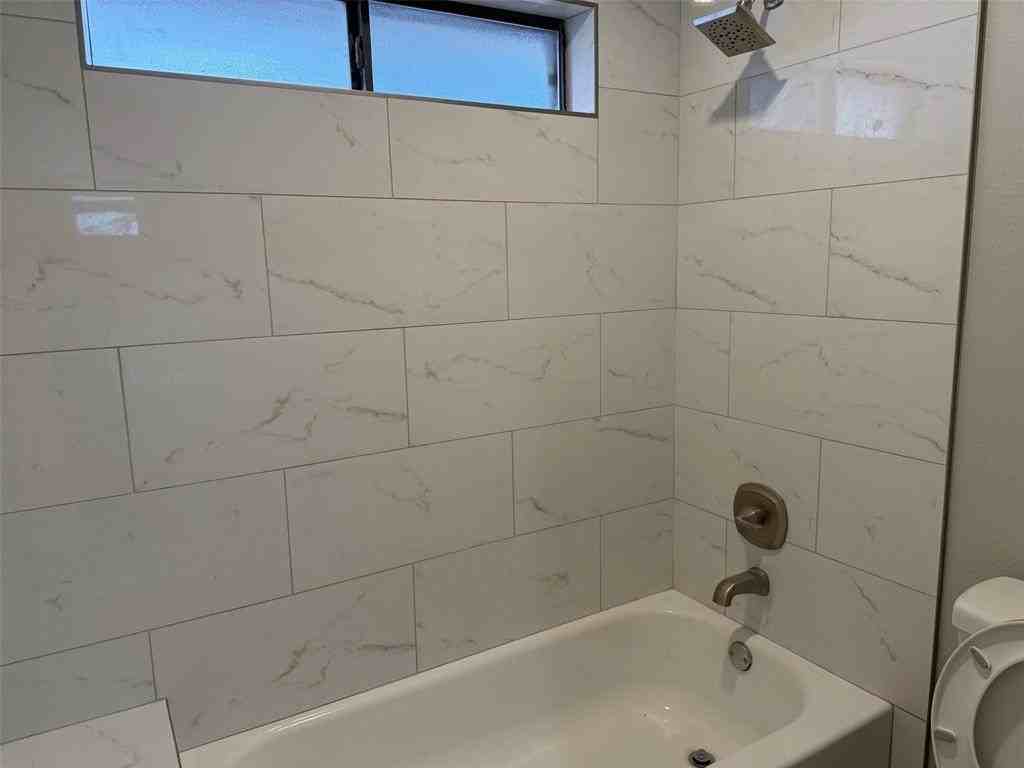 6408 Missy Dr - Photo 6 of 26