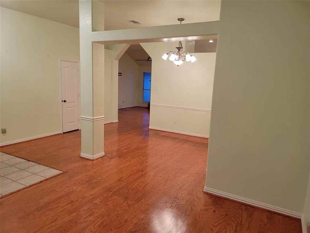 1424 Chapman Dr - Photo 5 of 14