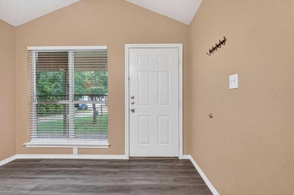 3132 Cedar Hill St - Photo 4 of 24