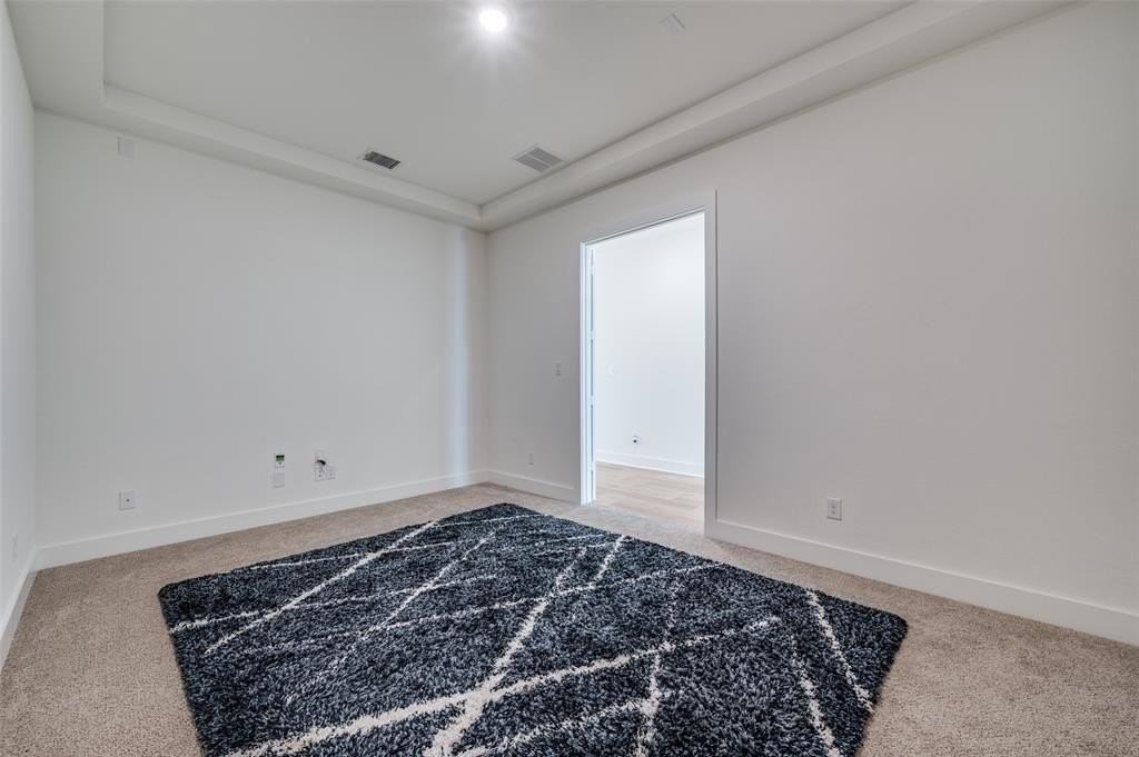 3190 Genevieve Ln - Photo 4 of 25