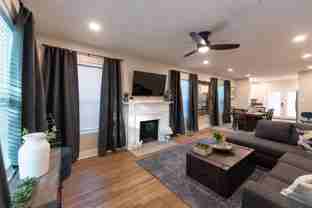 4512 Victor St - Photo 1 of 1