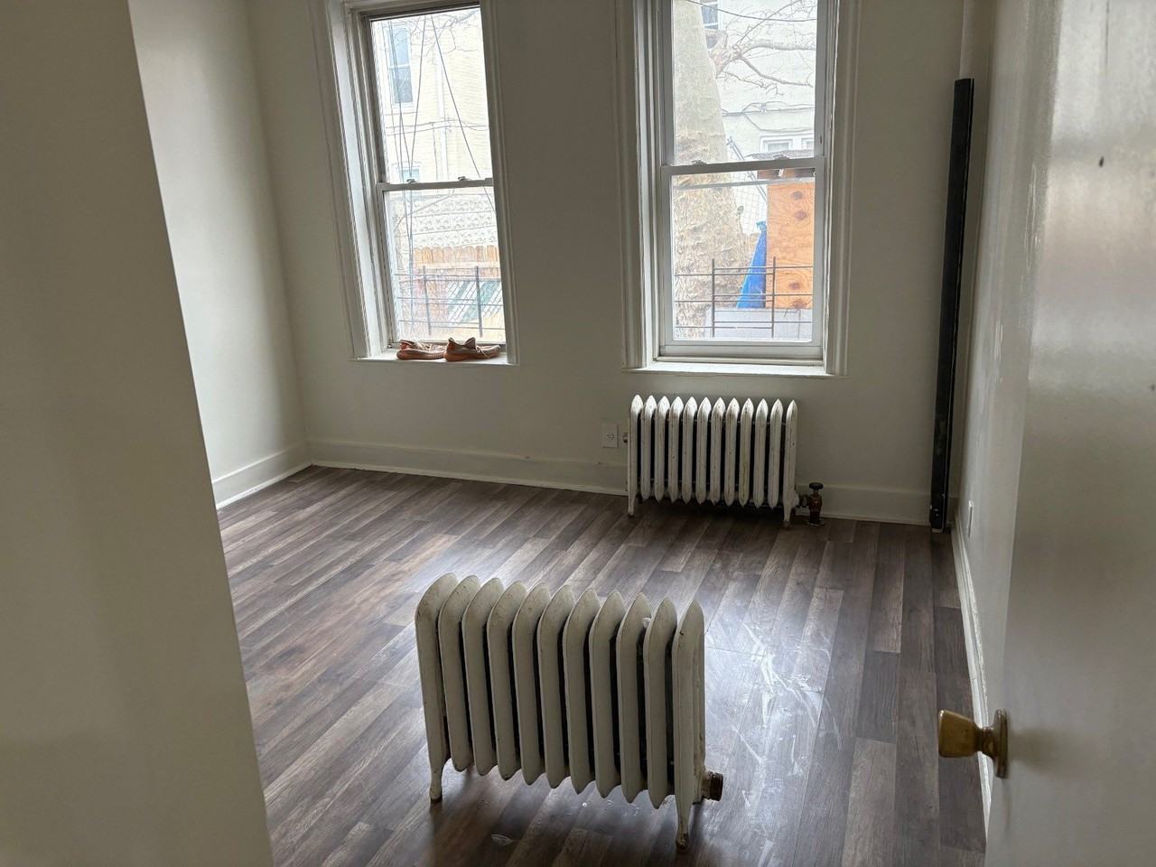 290 E 93rd St - Photo 5 of 11