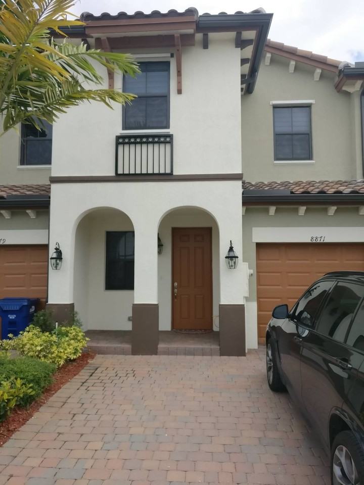 8871 Nw 102nd Ct - Photo 5 of 27