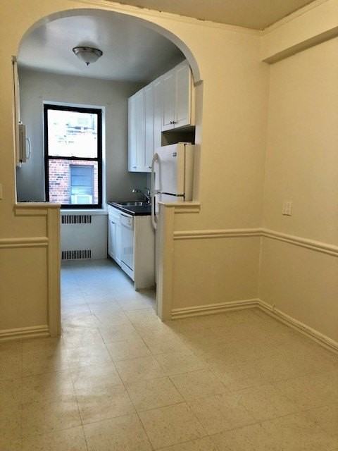 311 Main St #4D - Photo 3 of 11