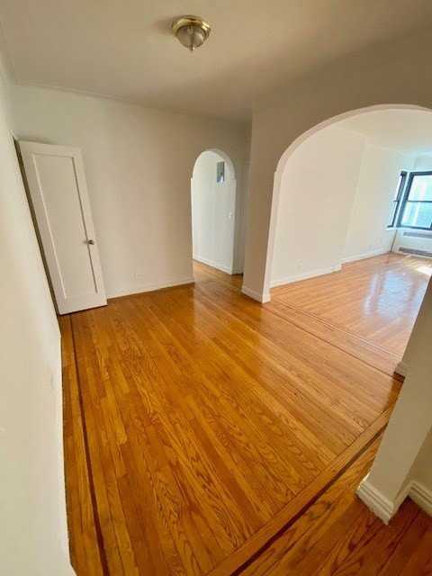 311 Main St #4D - Photo 4 of 11