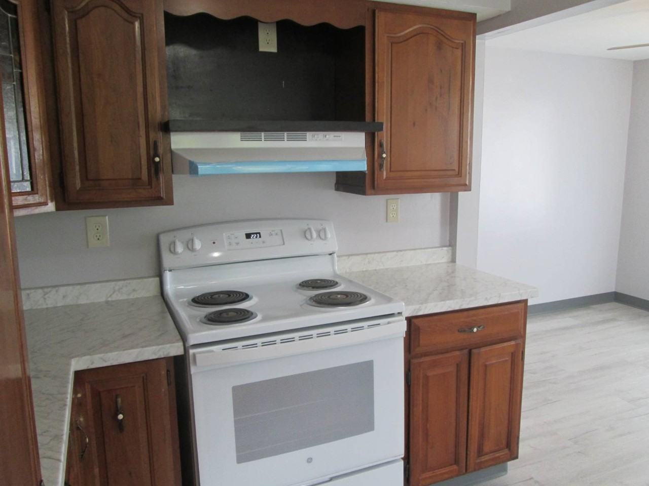 118 Maxwell Ave - Photo 7 of 25