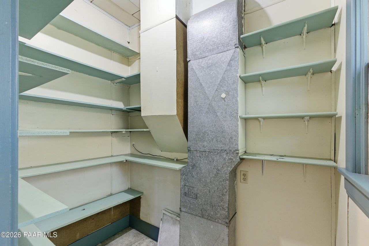 309 N Mount Vernon Ave - Photo 6 of 30