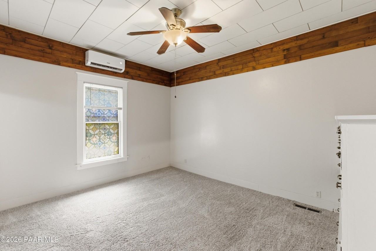 309 N Mount Vernon Ave - Photo 7 of 30