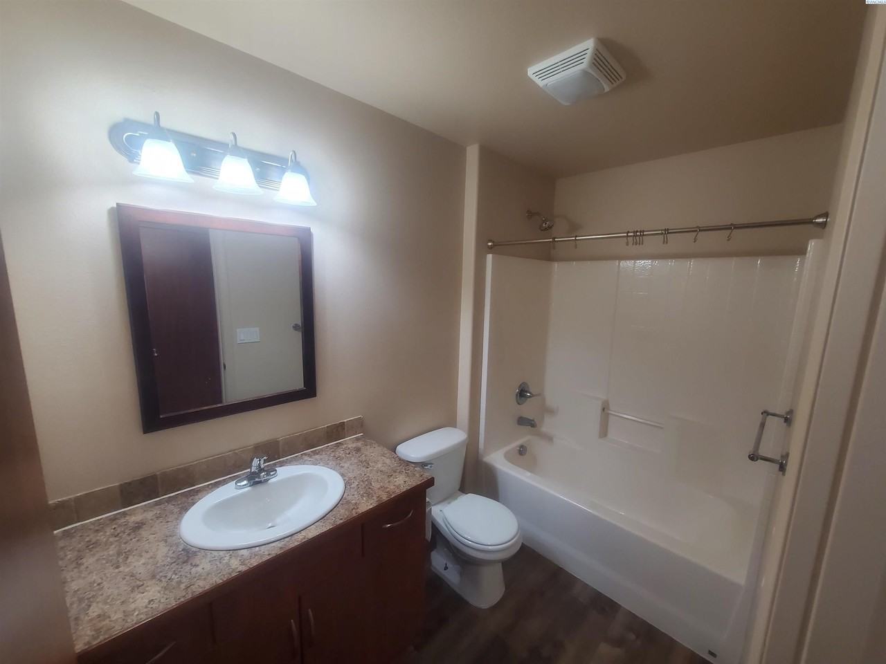 1666 Cactus Loop - Photo 7 of 14