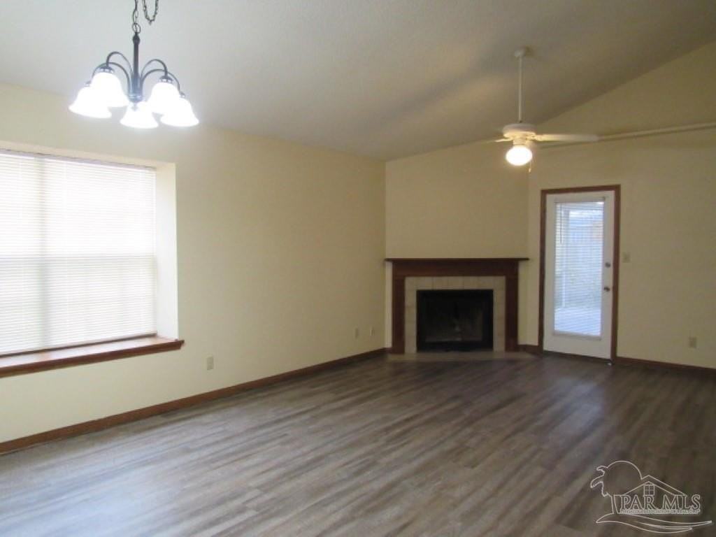 2025 Cambridge Cir - Photo 4 of 10