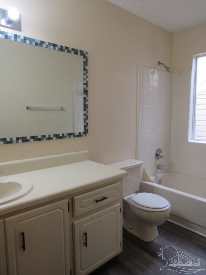 2025 Cambridge Cir - Photo 5 of 10