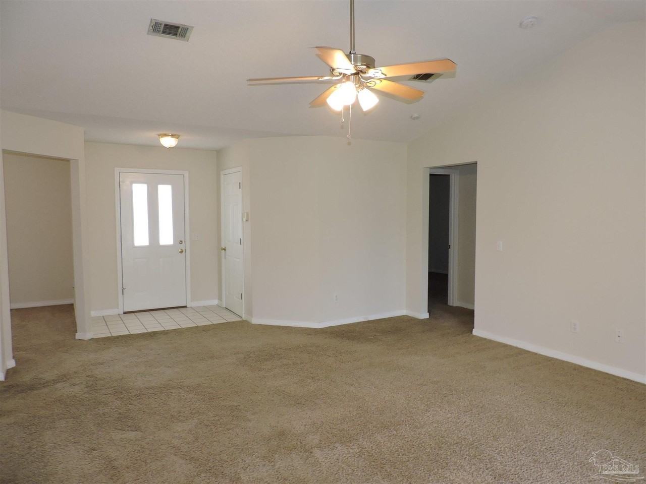 2052 Southwind Cir - Photo 4 of 19