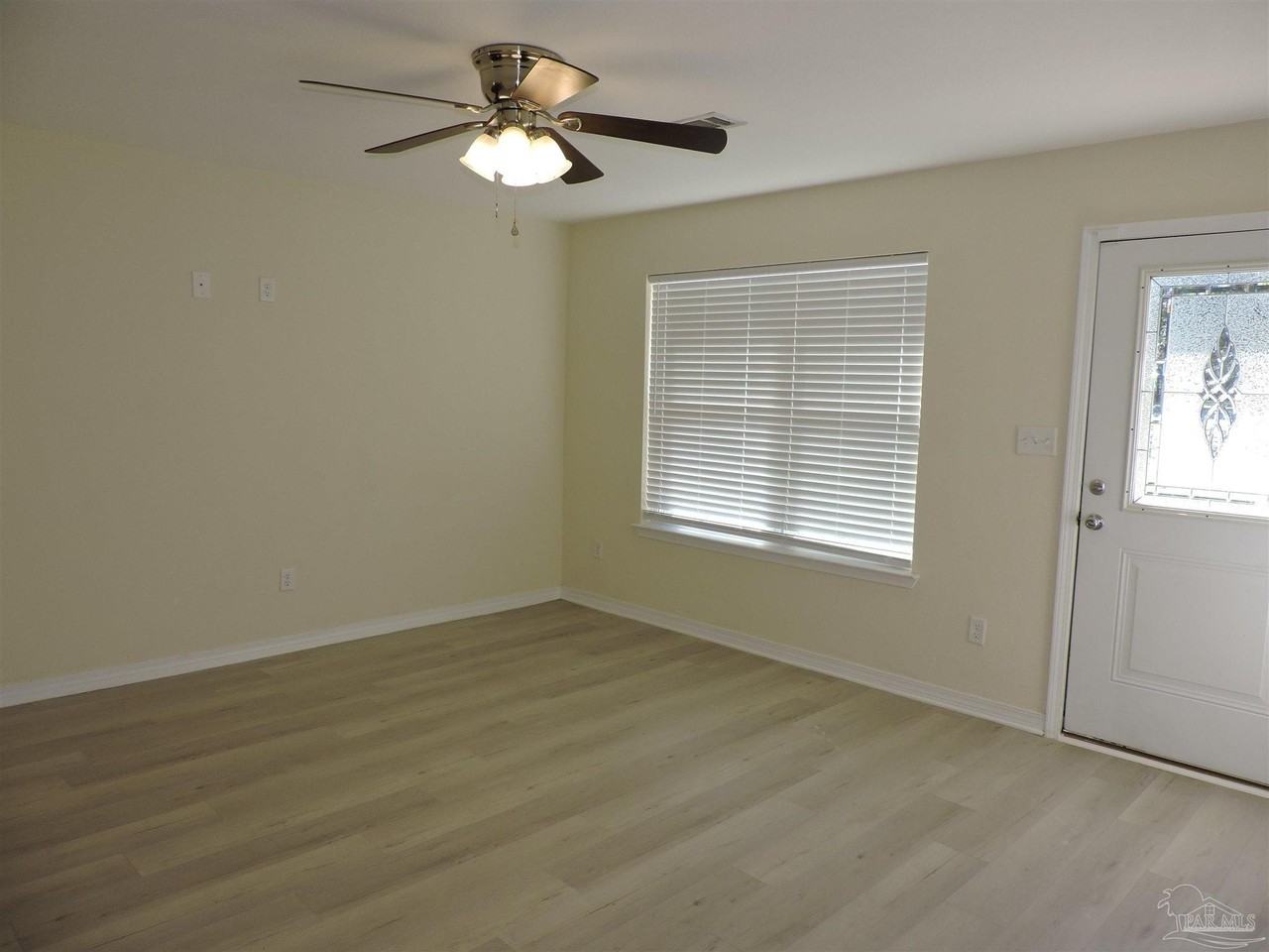 1000 Polk Ave - Photo 6 of 25