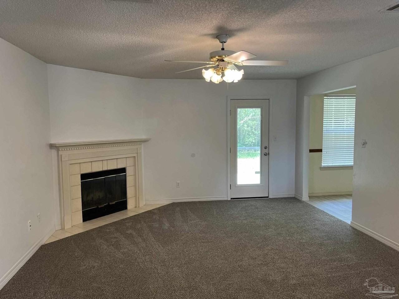 2782 Augustus Rd - Photo 4 of 48