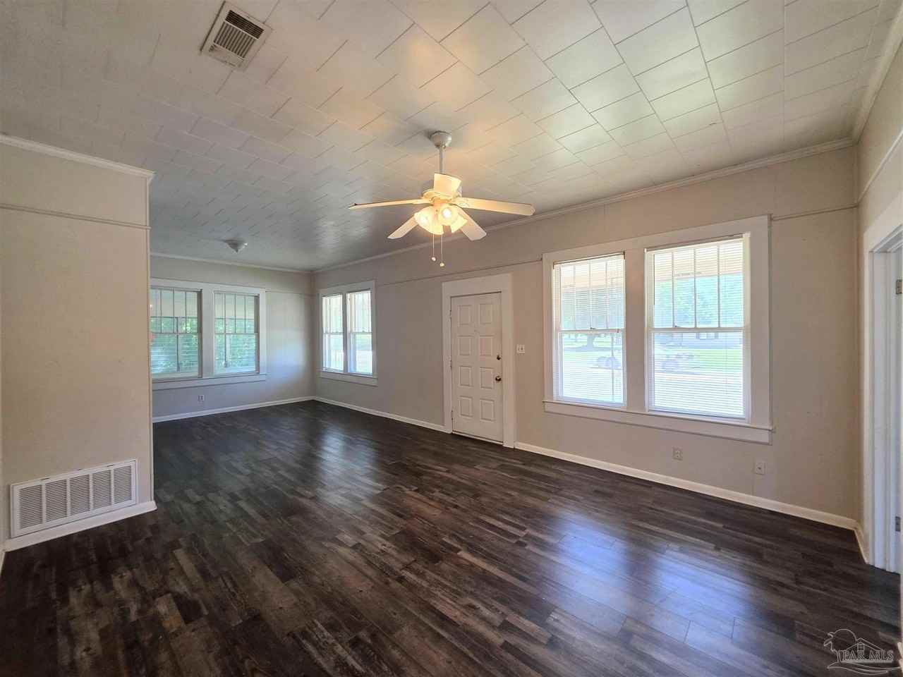 5404 N Blue Angel Pkwy - Photo 4 of 30