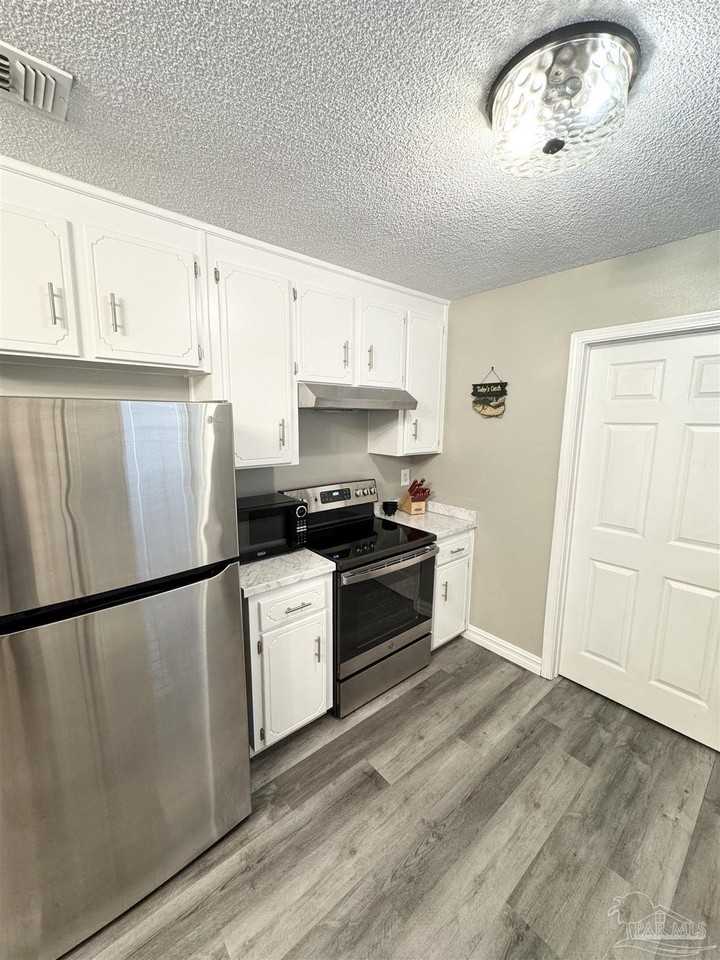 615 N A St - Photo 7 of 16