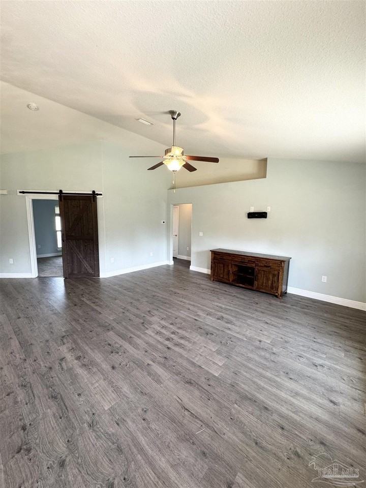 5628 Inspiration St - Photo 6 of 36