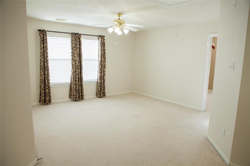 Worthington Dr - Photo 5 of 8