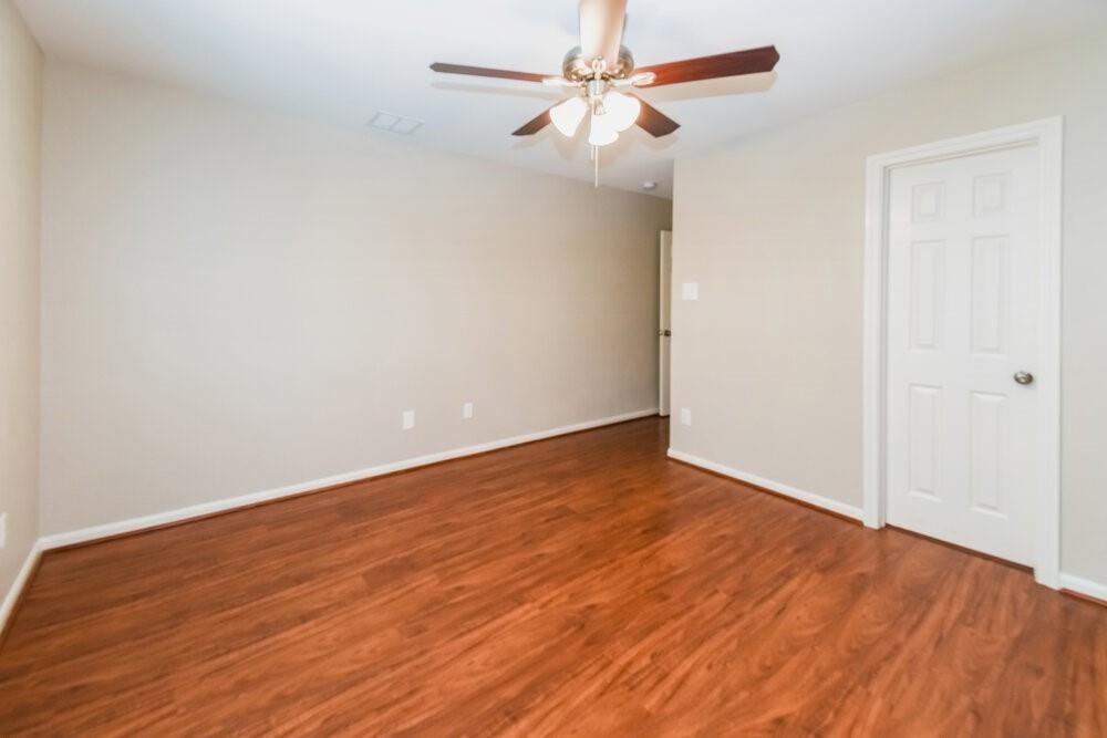 Shoal Creek Dr - Photo 4 of 8