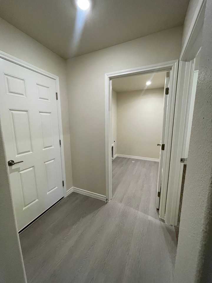1312 Bajada St - Photo 2 of 9