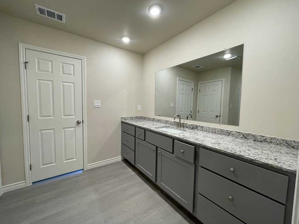 1312 Bajada St - Photo 7 of 9