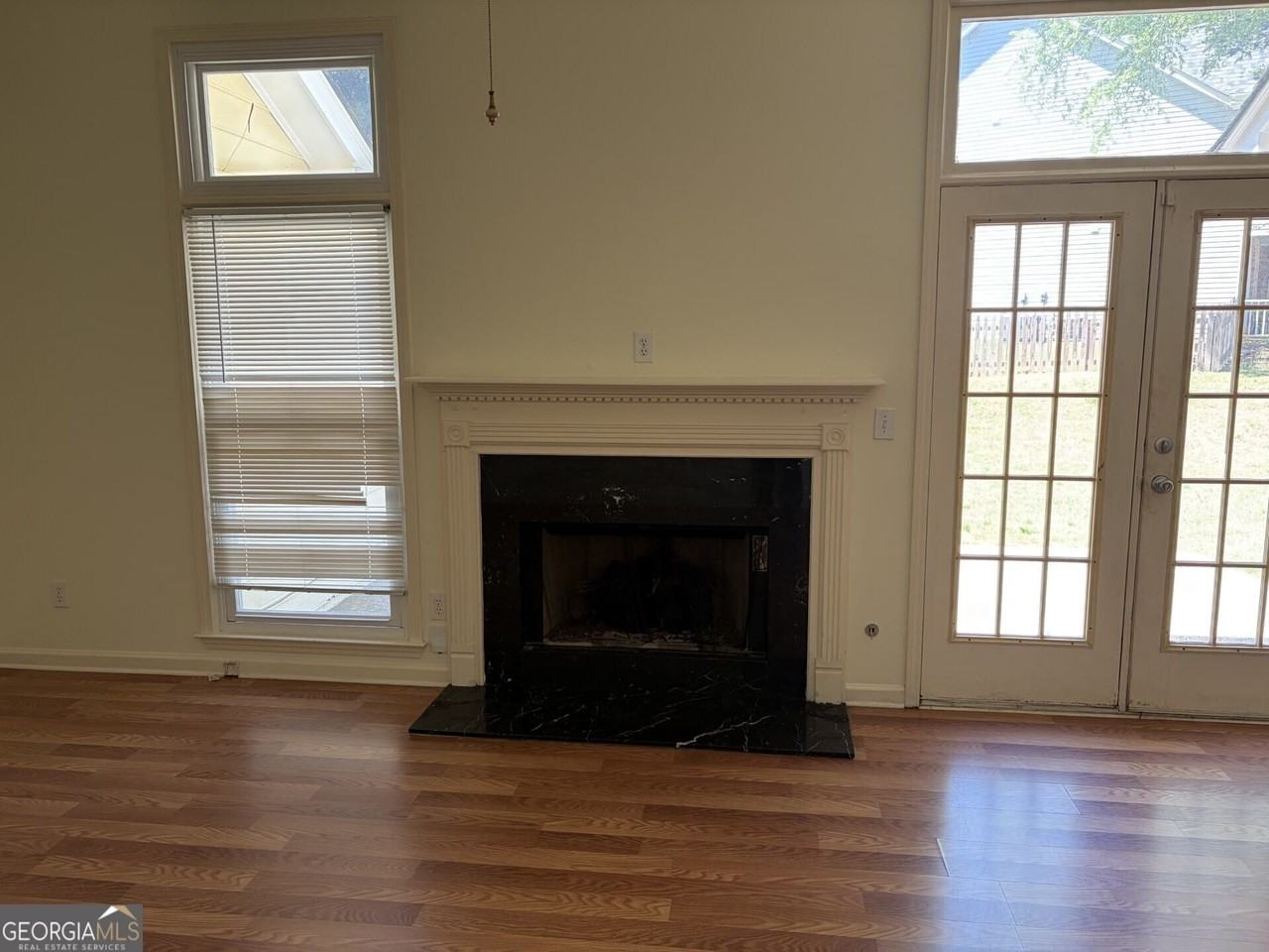 3089 Commons Xing - Photo 3 of 15