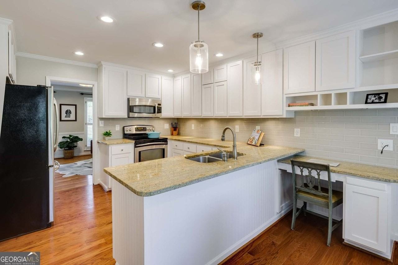 1140 Mitsy Forest Dr - Photo 4 of 44