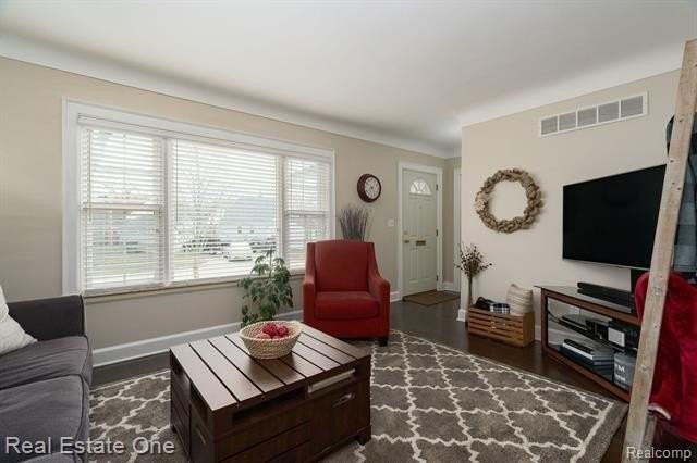 23128 Olmstead St - Photo 7 of 33