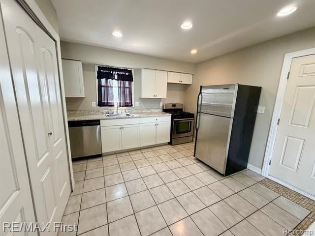 1492 E Woodruff Ave - Photo 4 of 11