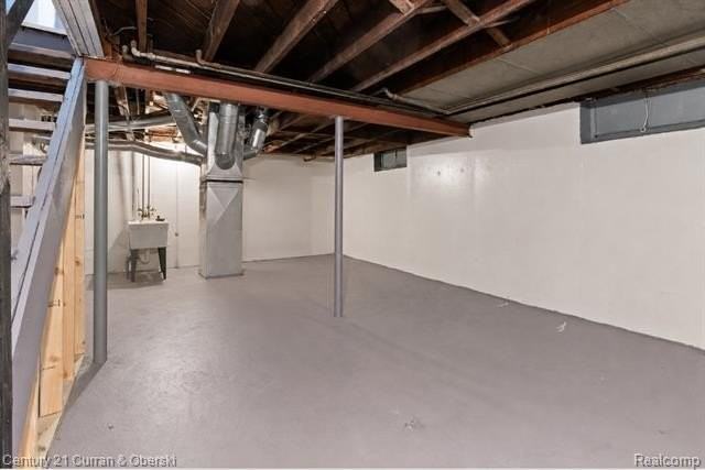 9145 Mettetal St - Photo 6 of 14