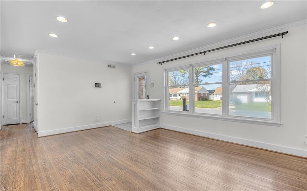 8212 Mona Ave - Photo 7 of 39