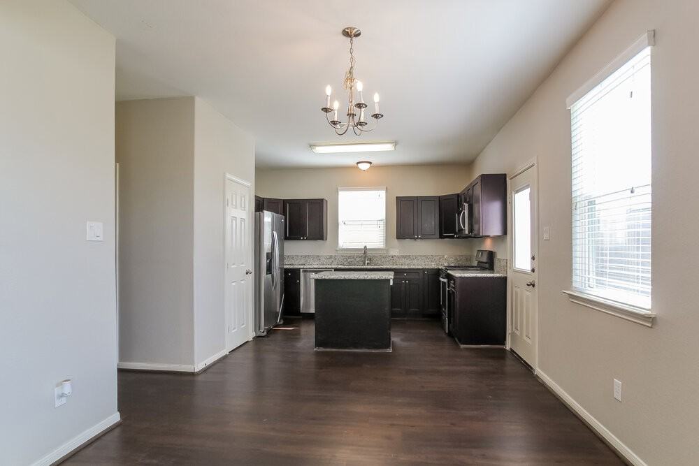21835 Octavia Way - Photo 6 of 17