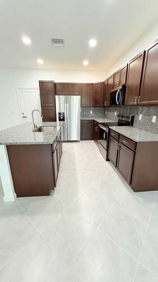 4394 S Longwood Lake Sq - Photo 2 of 27