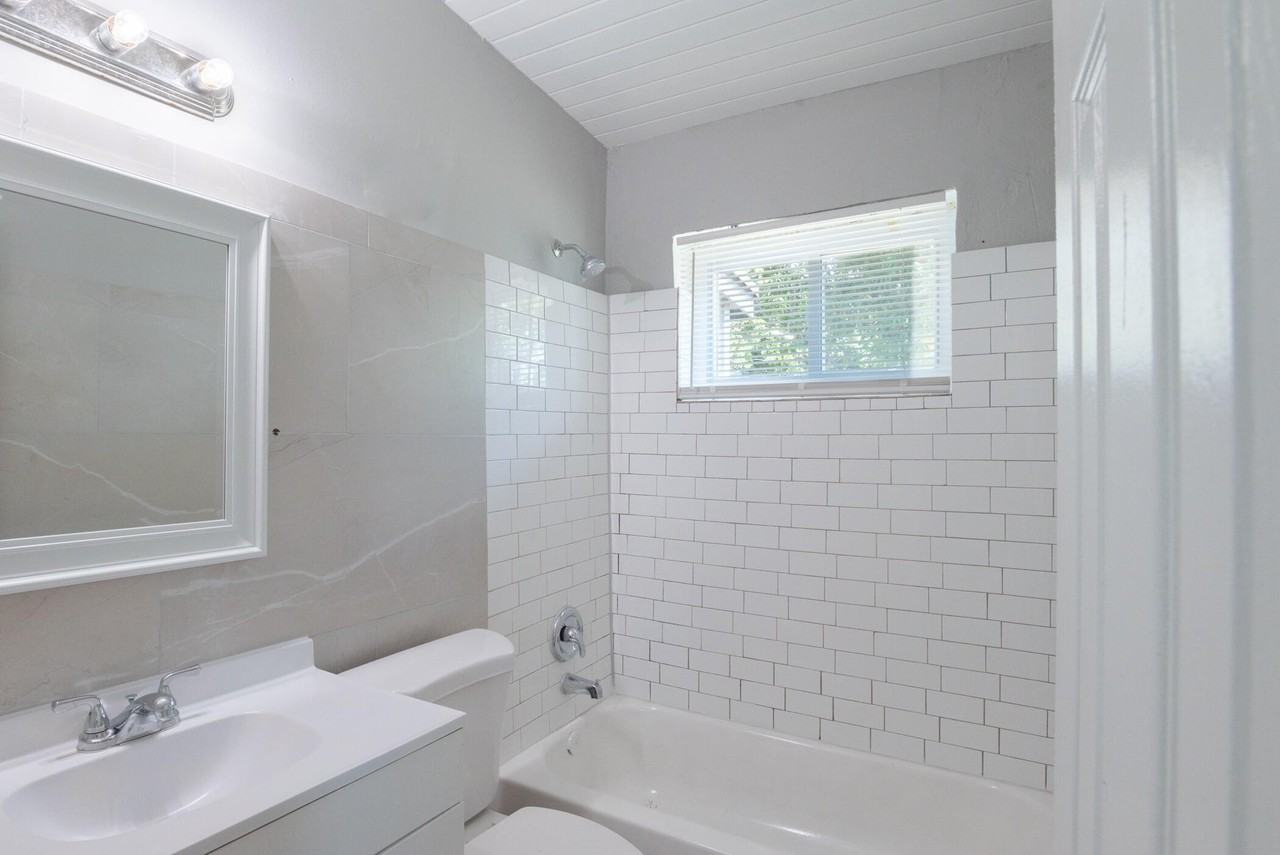191 Tulip Tree Dr - Photo 3 of 6