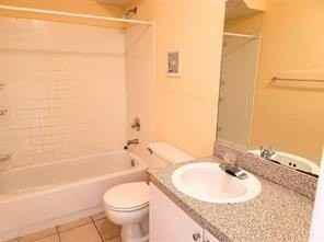 17255 Sw 95th Ave #208 - Photo 5 of 8