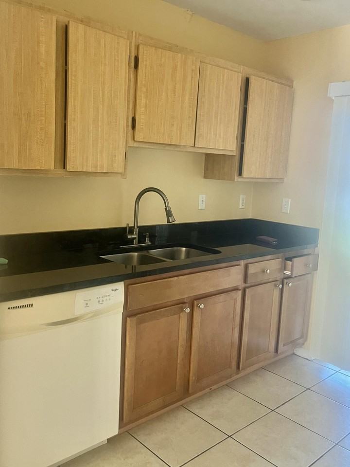 8905 Se Sandy Ln - Photo 6 of 12