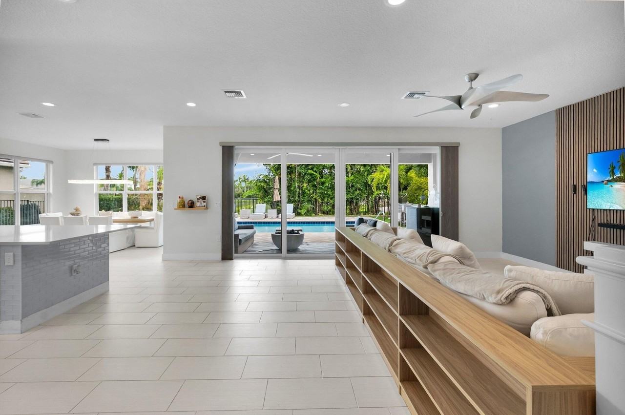 9712 Celtic Sea Ln - Photo 5 of 50