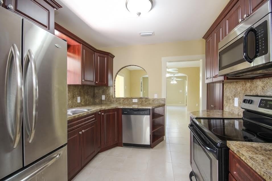 410 Franklin Rd - Photo 4 of 15