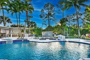 featured image of 377 Squire Dr