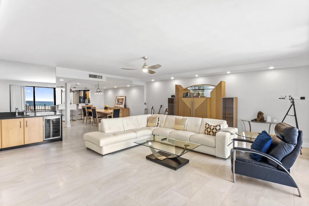 2155 S Ocean Blvd #11 - Photo 4 of 33