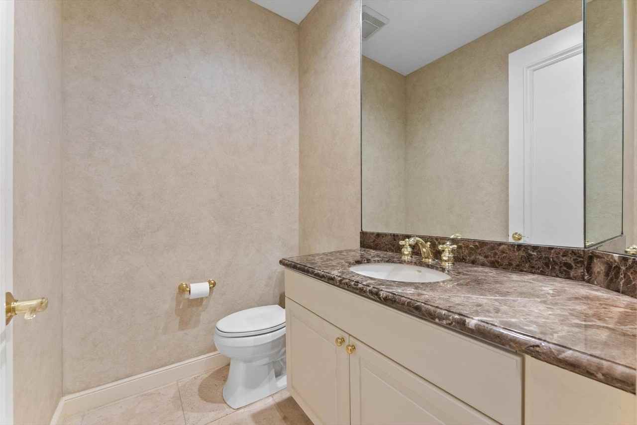 7081 Mallorca Cres - Photo 7 of 26