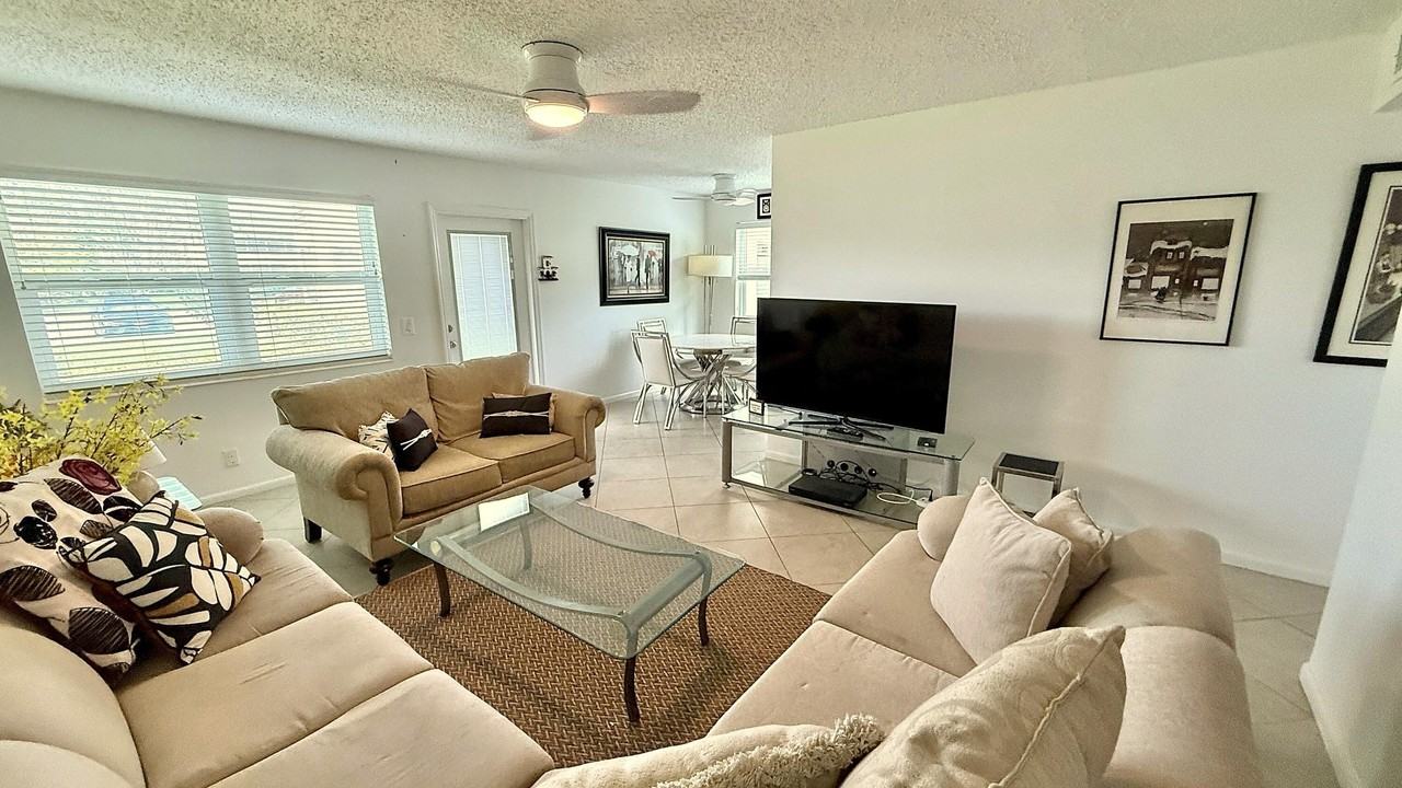 316 Markham Ct - Photo 2 of 50