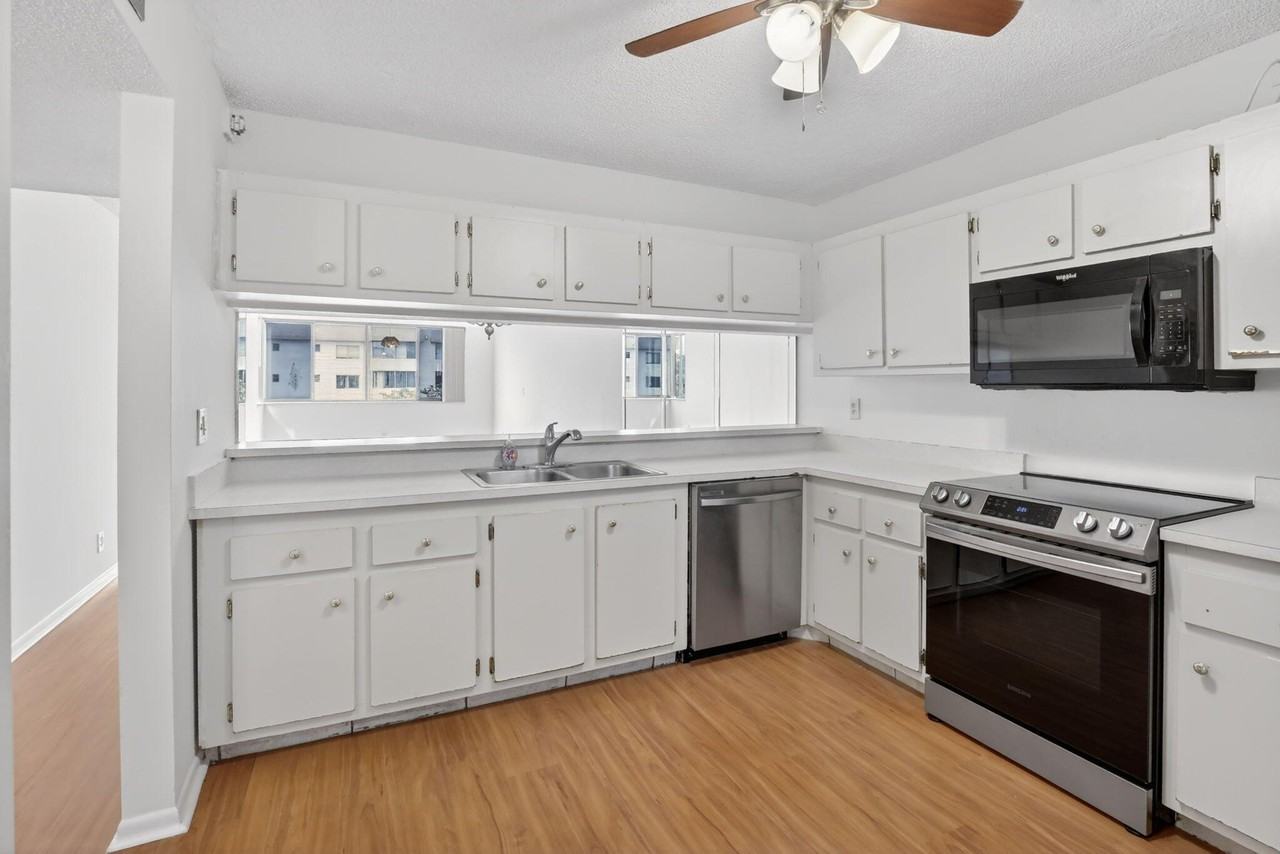 8030 Hampton Blvd #414 - Photo 7 of 38