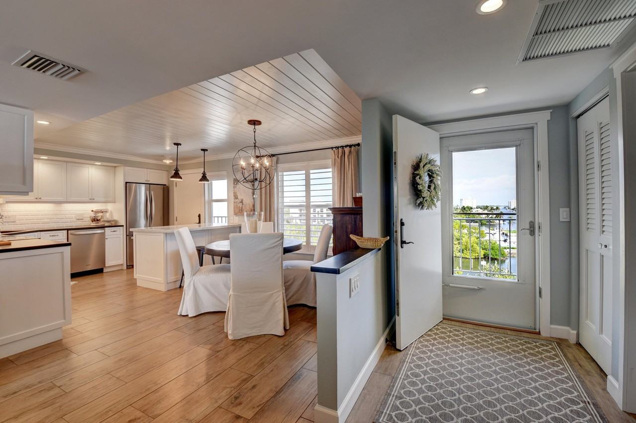 1 Harbourside Dr #3702 - Photo 2 of 50
