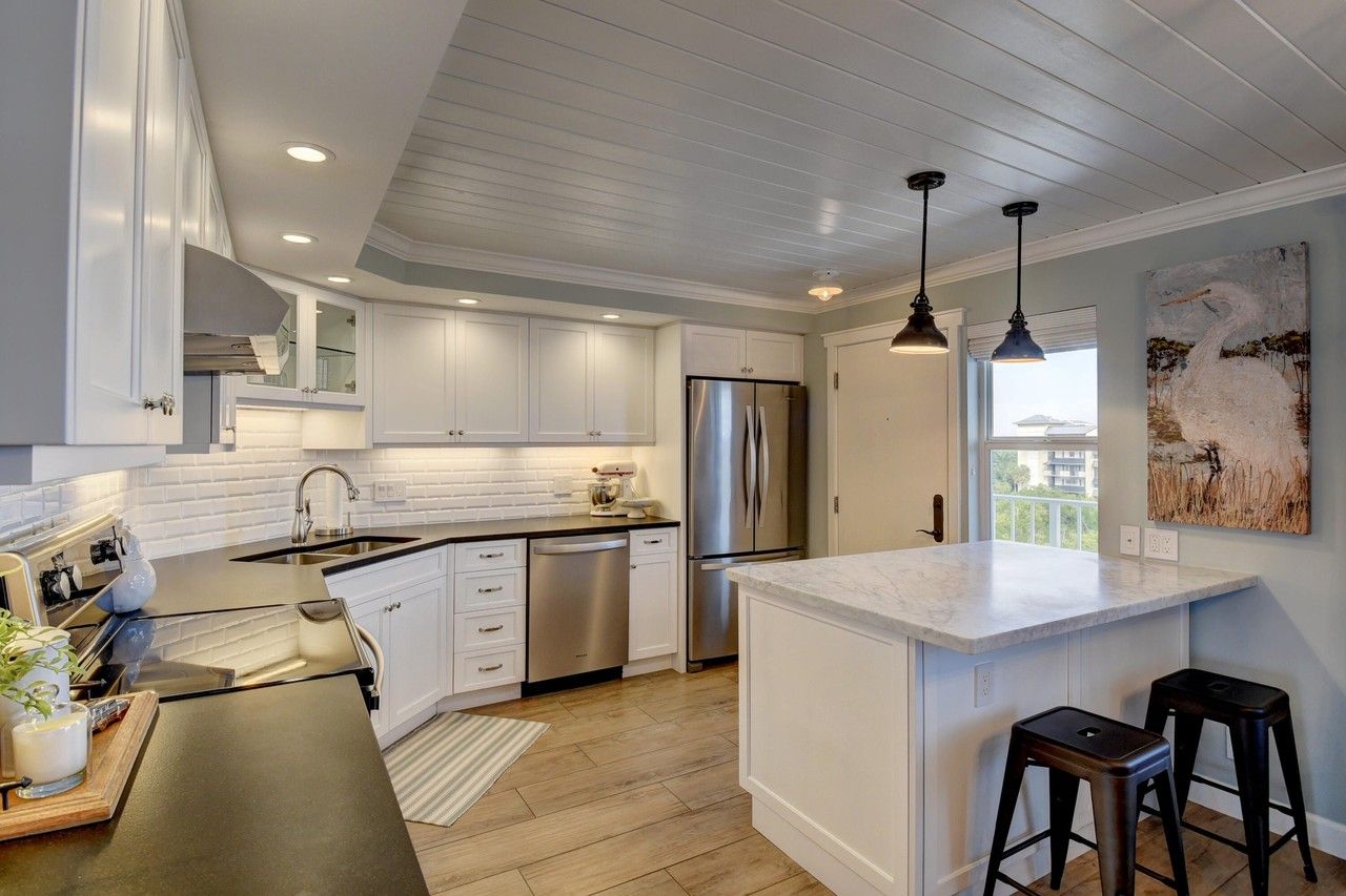 1 Harbourside Dr #3702 - Photo 3 of 50